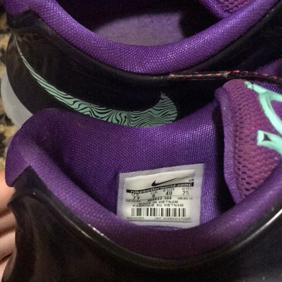 kd sneakers - Picture 3 of 3